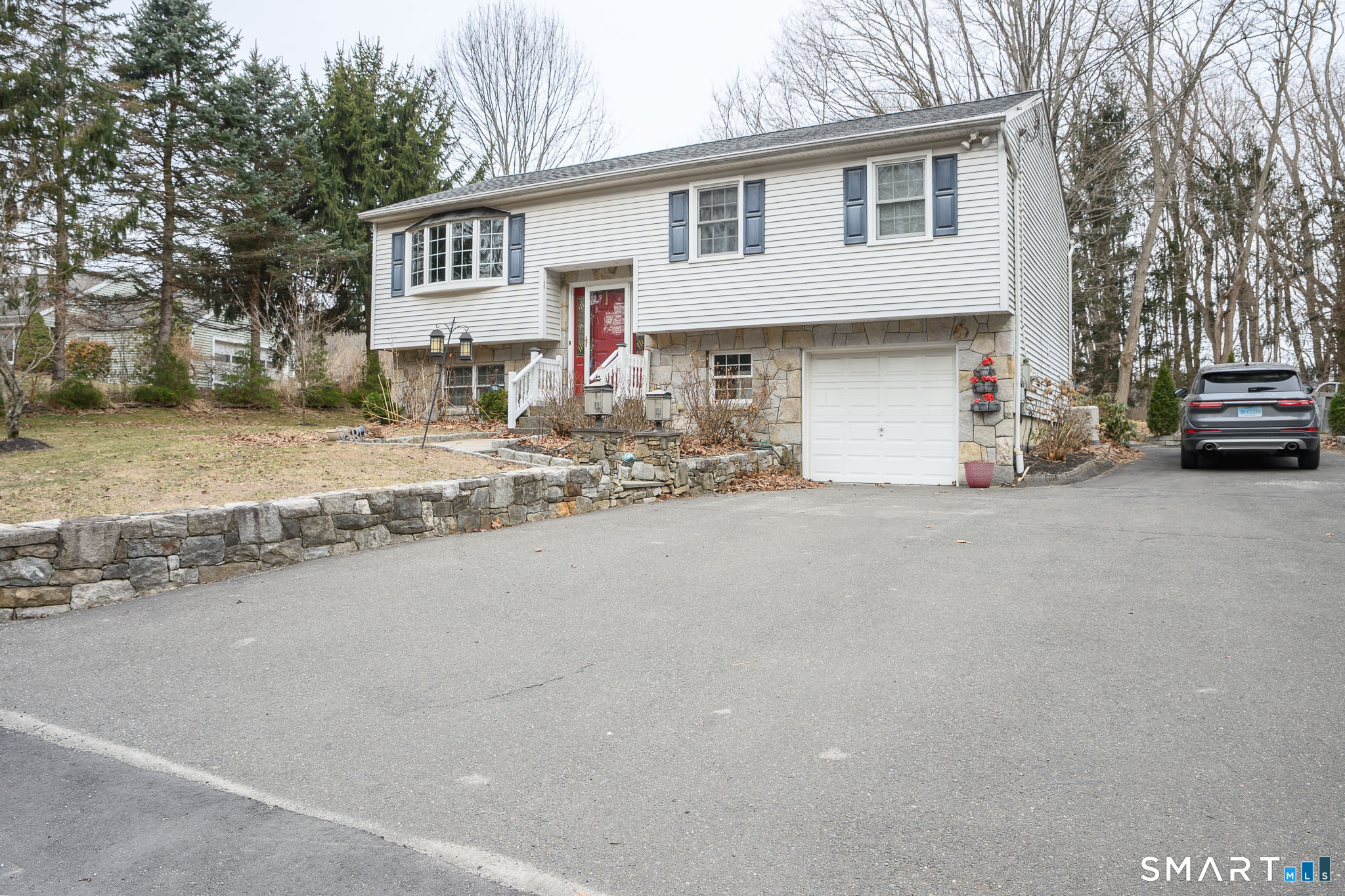 8B Kayview Avenue Bethel CT 06801