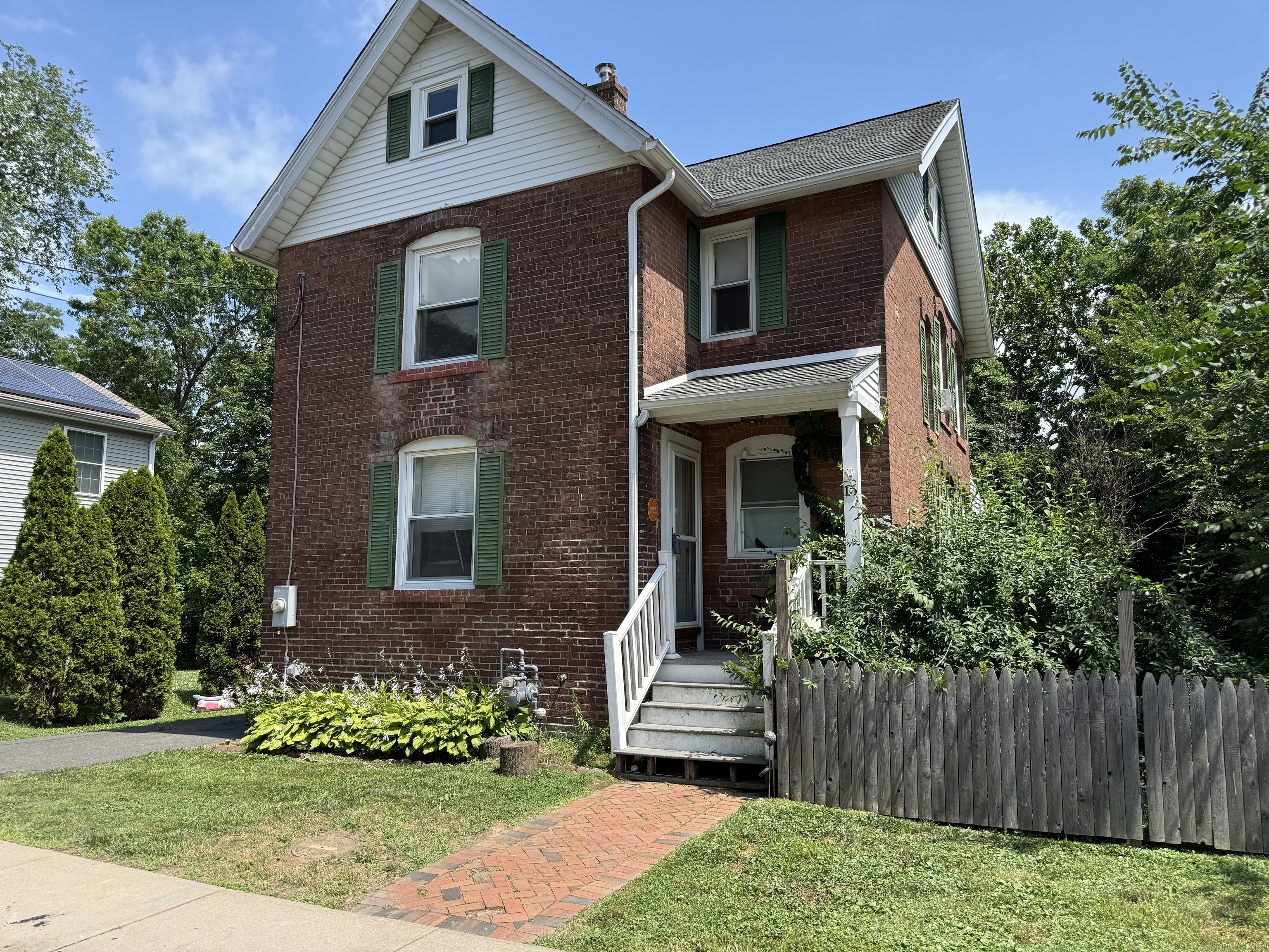 16 Brown Avenue Windsor CT 06095