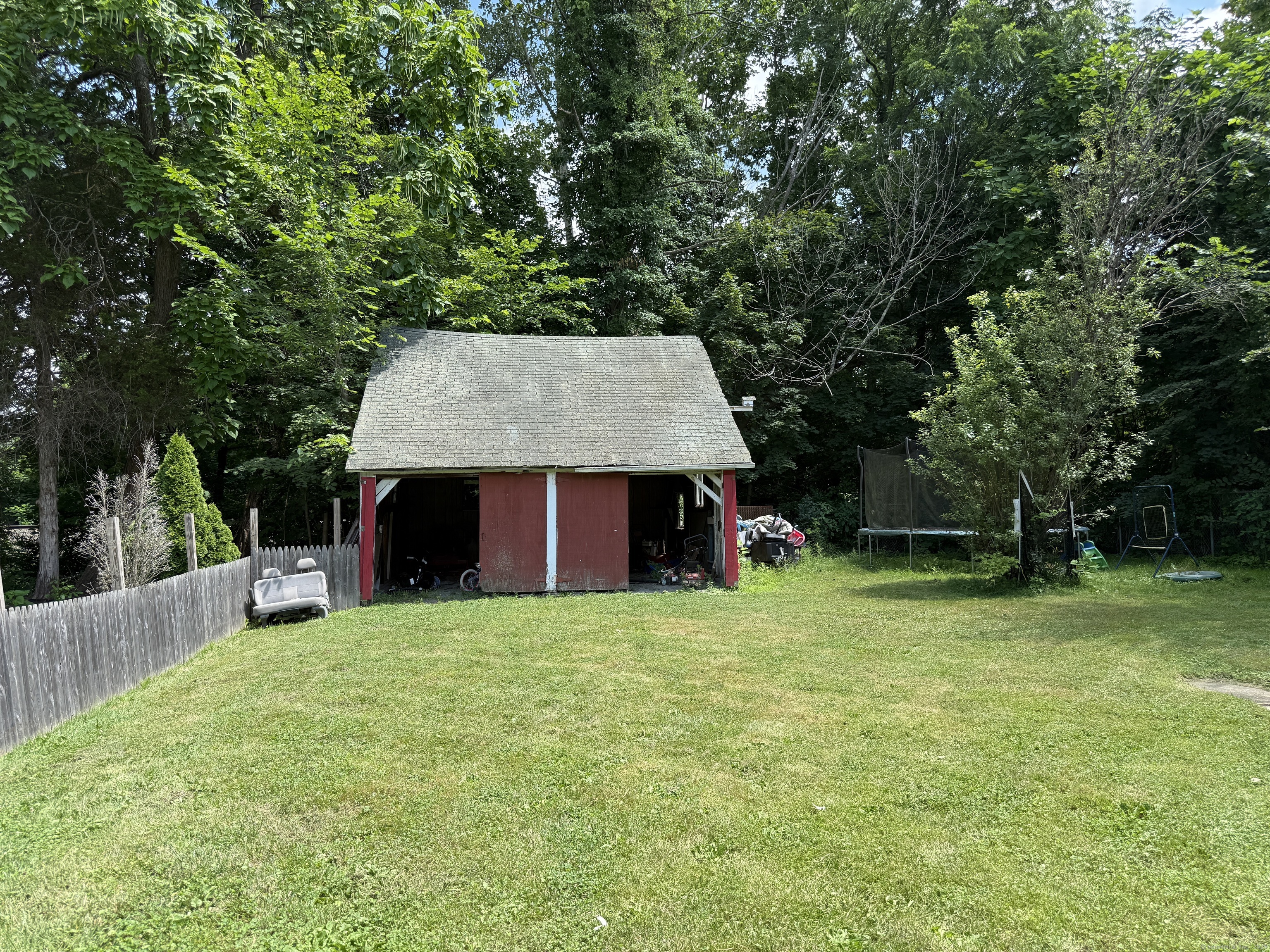 16 Brown Avenue Windsor CT 06095