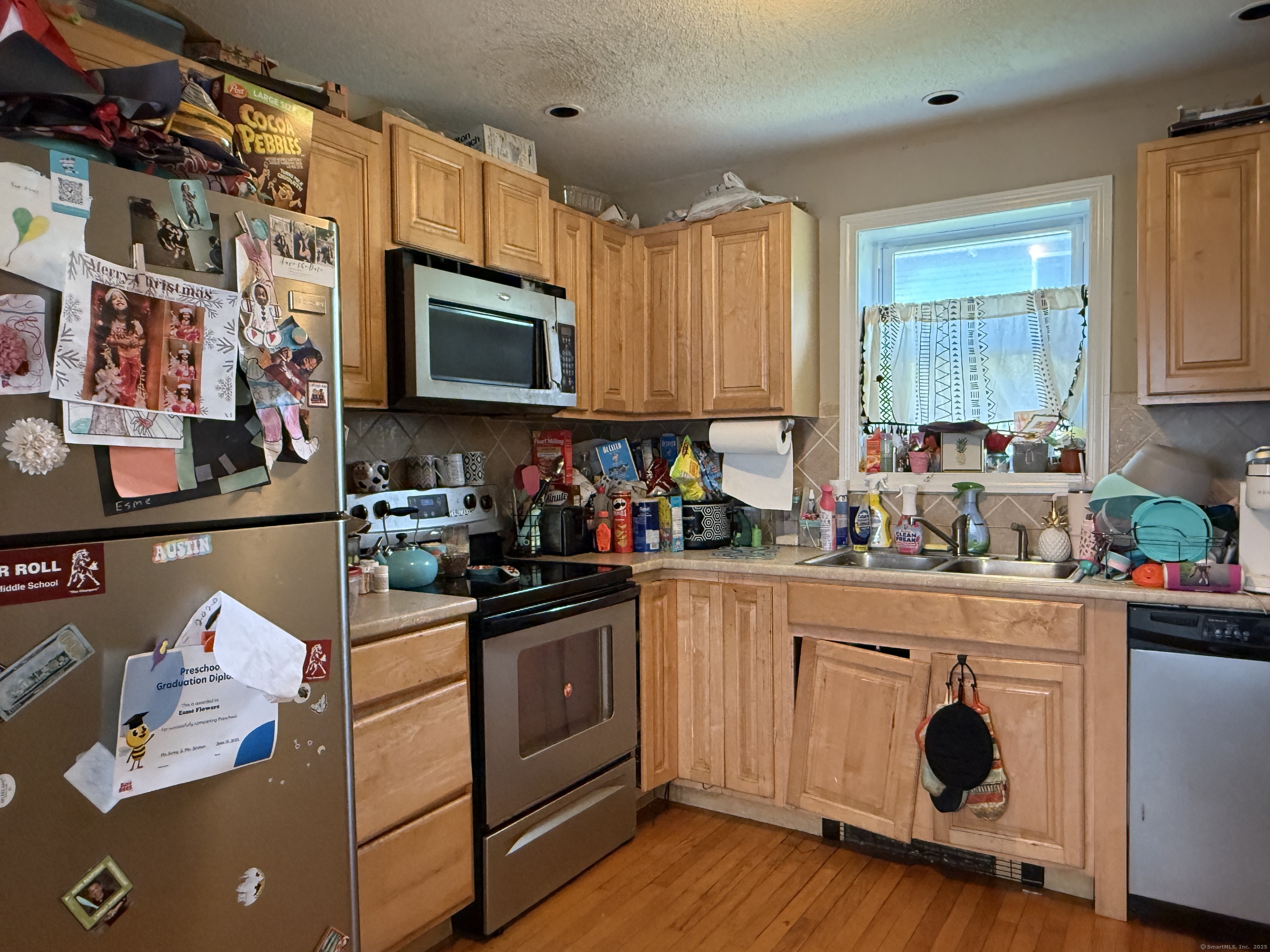 16 Brown Avenue Windsor CT 06095