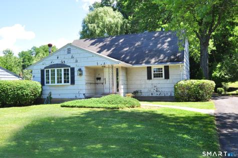 18 Ely Circle Windsor CT 06095