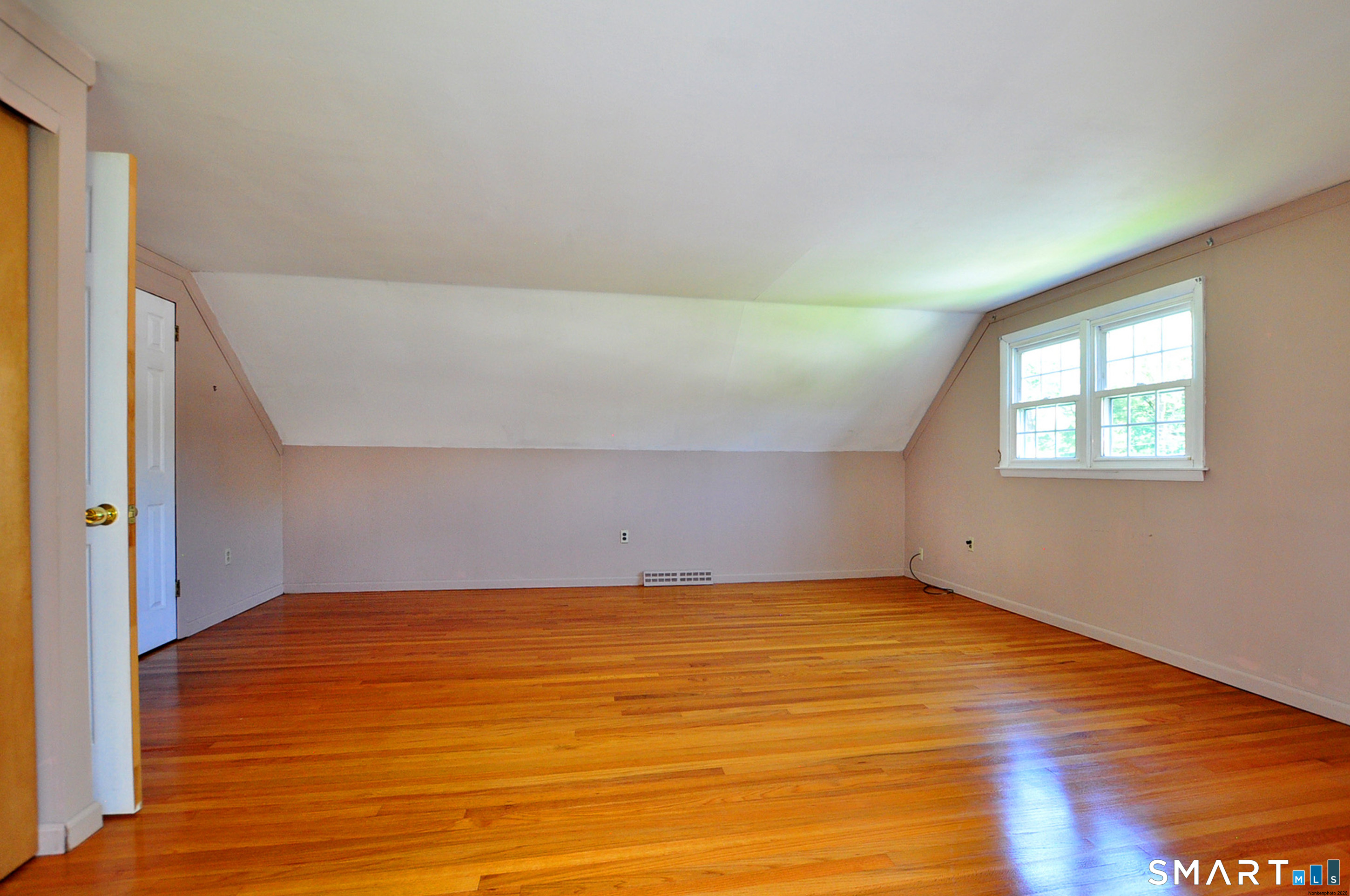18 Ely Circle Windsor CT 06095