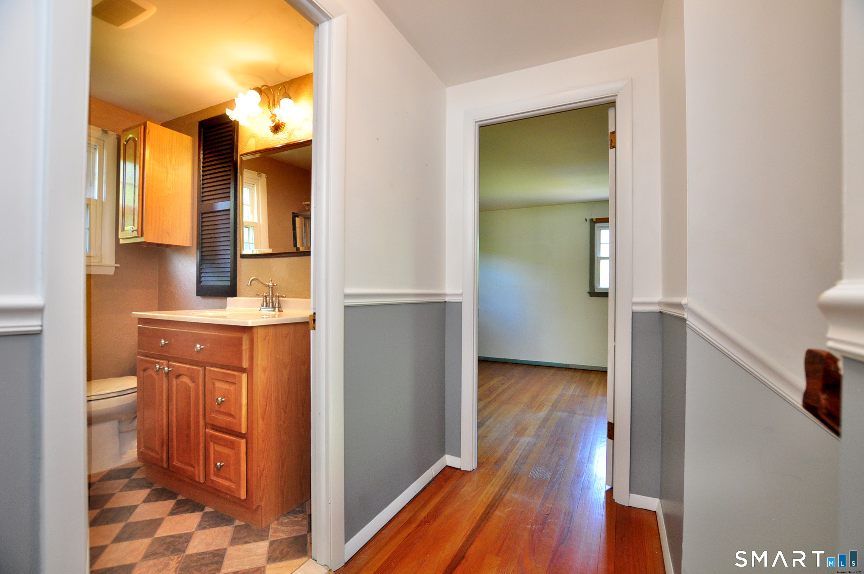 18 Ely Circle Windsor CT 06095
