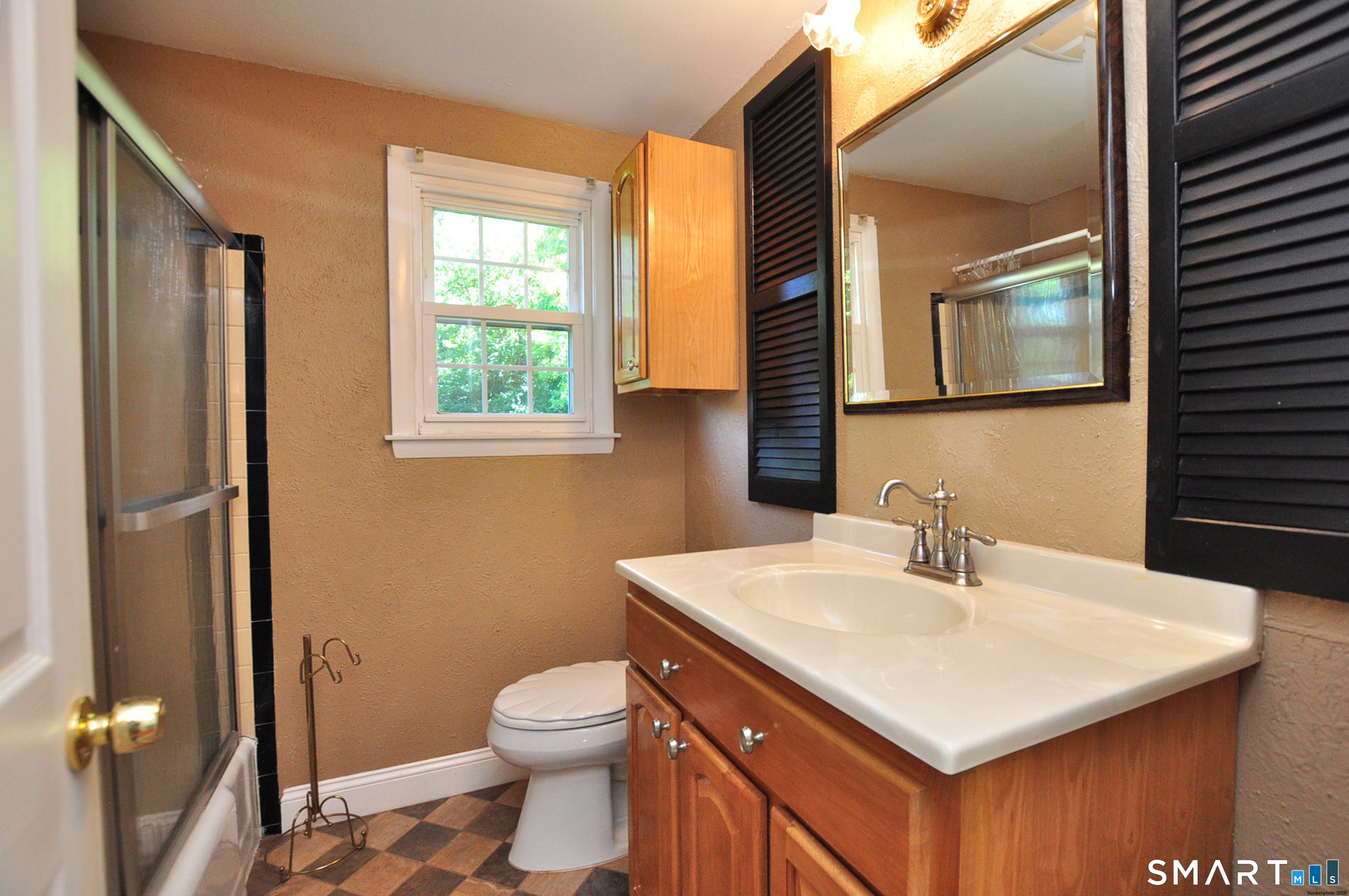 18 Ely Circle Windsor CT 06095