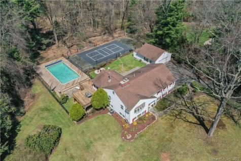100 Rosewood Road Avon CT 06001