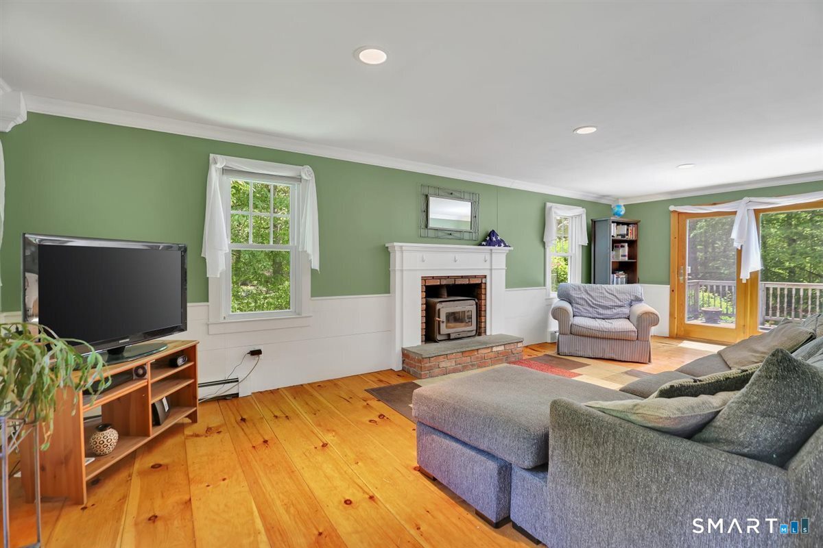 55 Burr Road Haddam CT 06441