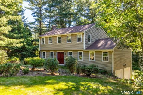 10 Horseshoe Drive East Granby CT 06026