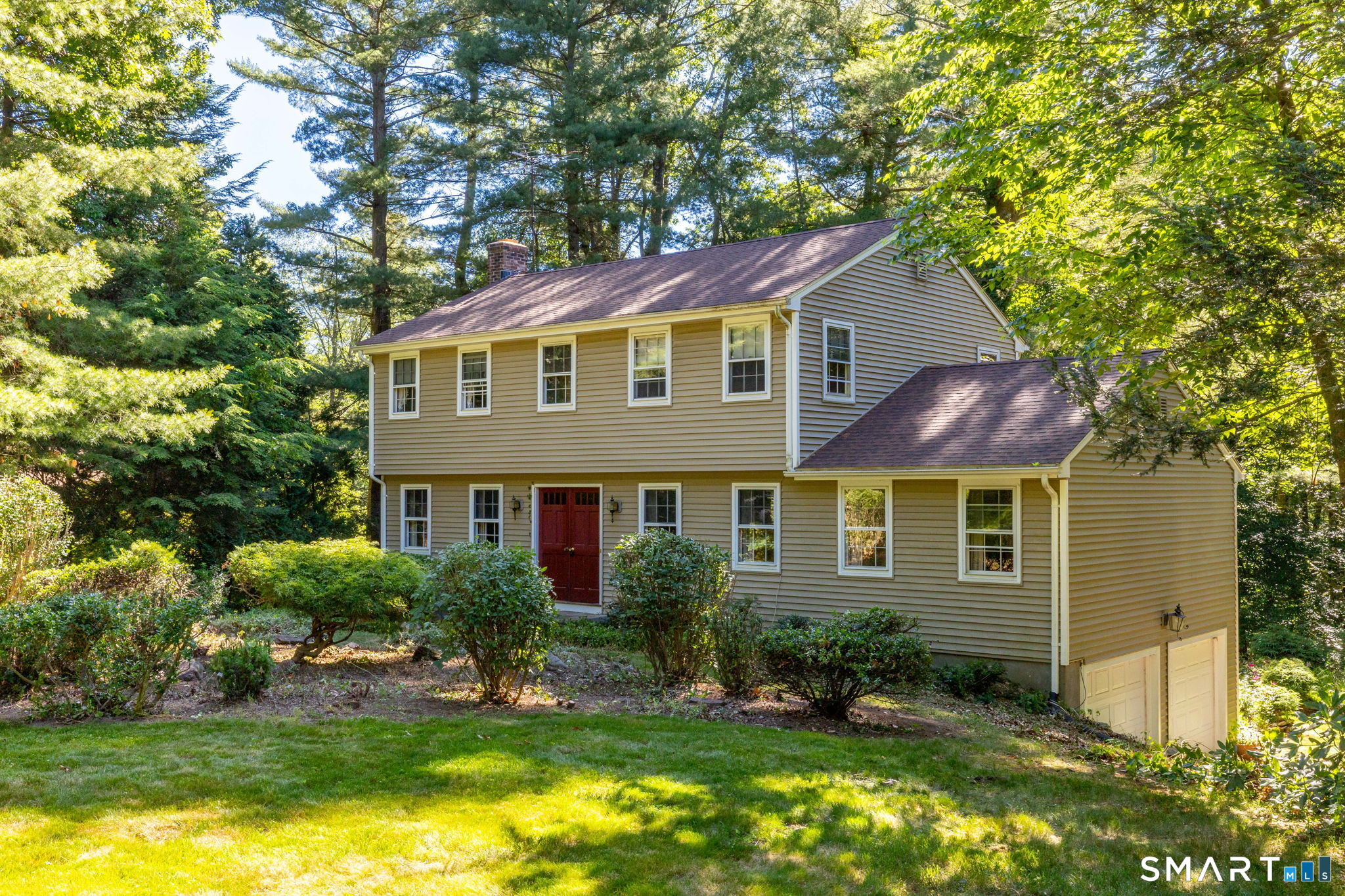 10 Horseshoe Drive East Granby CT 06026