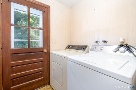 10 Horseshoe Drive East Granby CT 06026