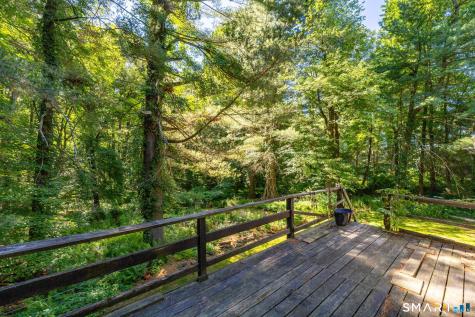 10 Horseshoe Drive East Granby CT 06026