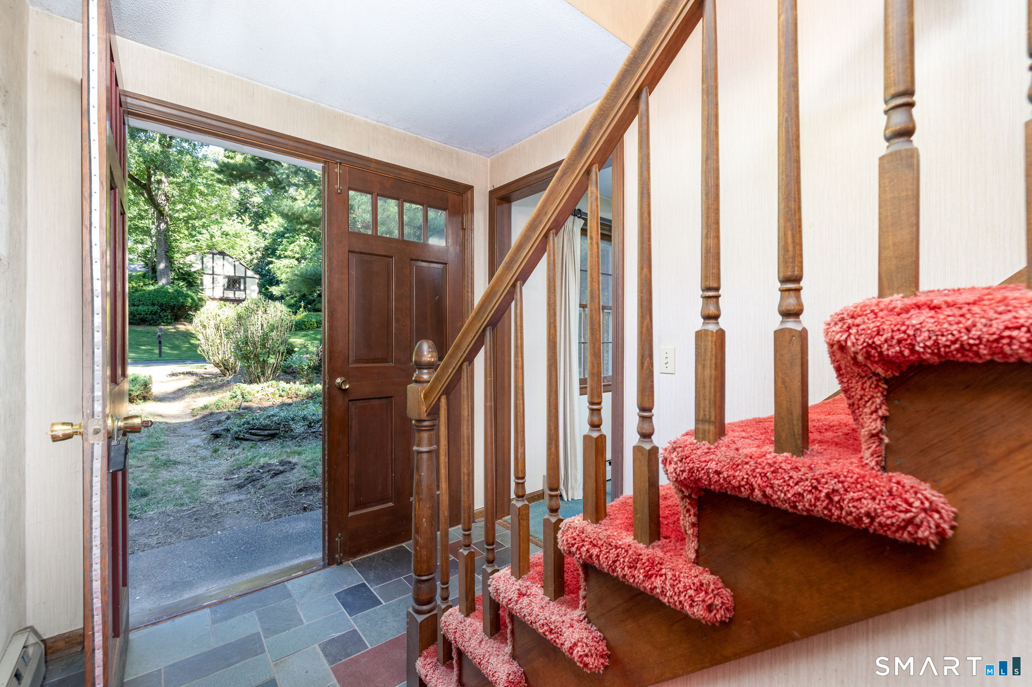 10 Horseshoe Drive East Granby CT 06026