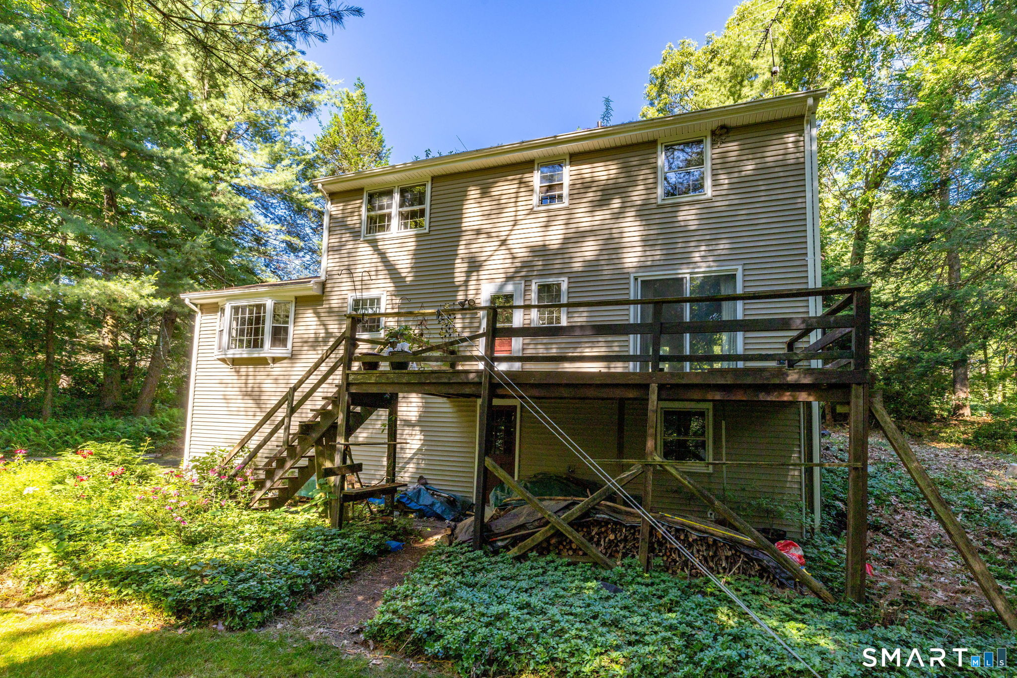 10 Horseshoe Drive East Granby CT 06026