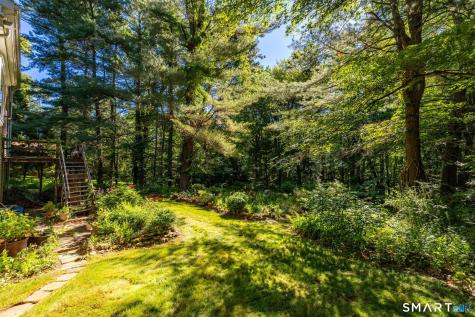 10 Horseshoe Drive East Granby CT 06026