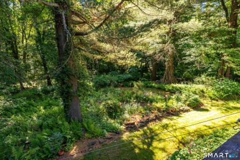 10 Horseshoe Drive East Granby CT 06026