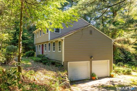 10 Horseshoe Drive East Granby CT 06026