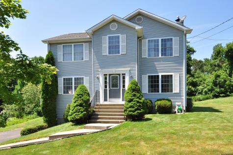 27 Country Hollow Road Naugatuck CT 06770