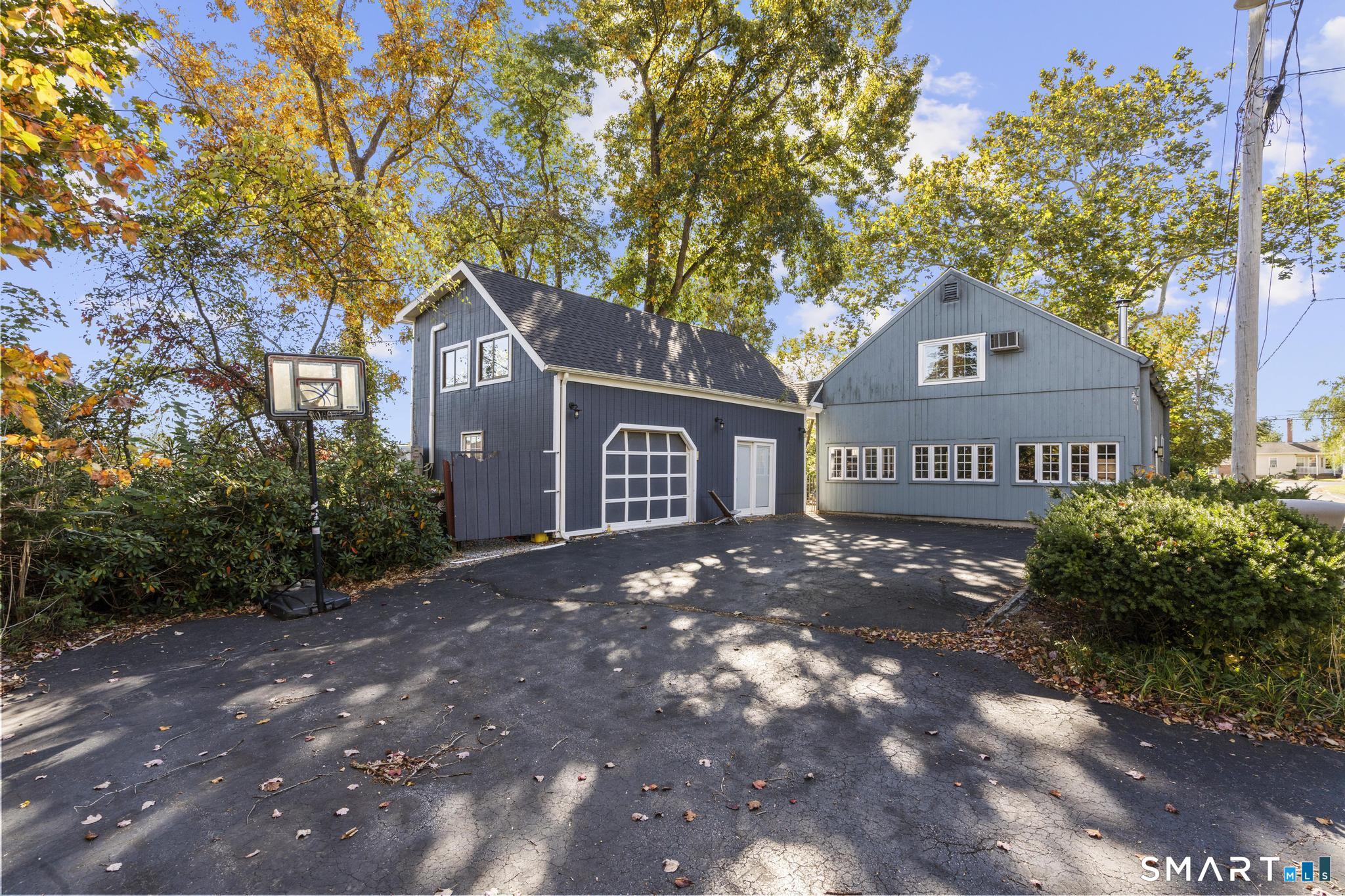 17 East River Road Guilford CT 06437