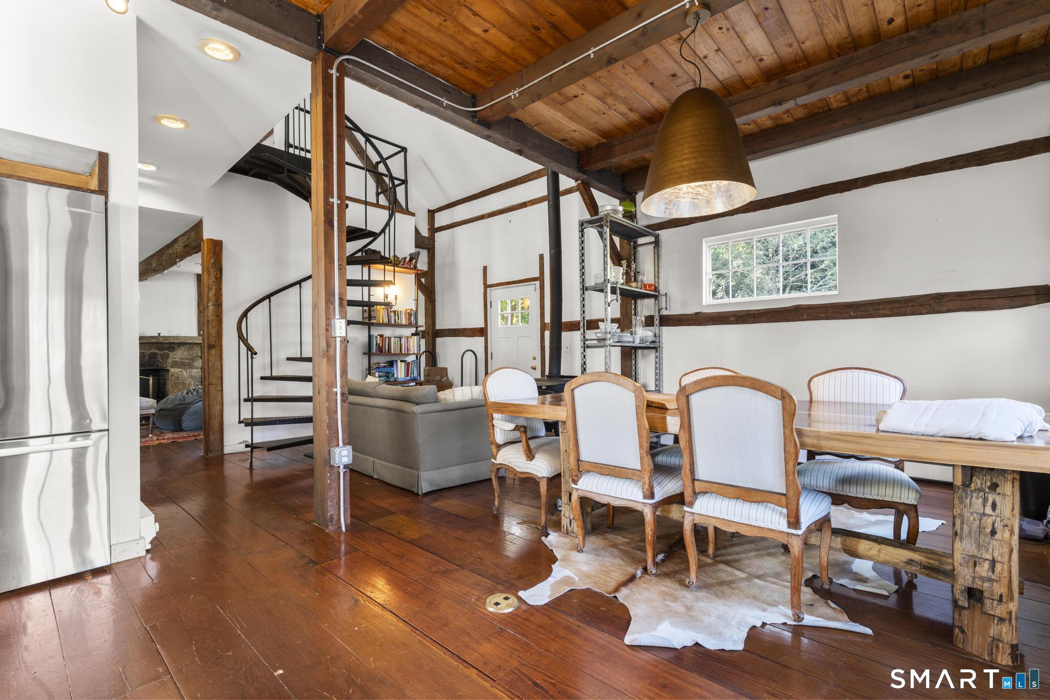 17 East River Road Guilford CT 06437