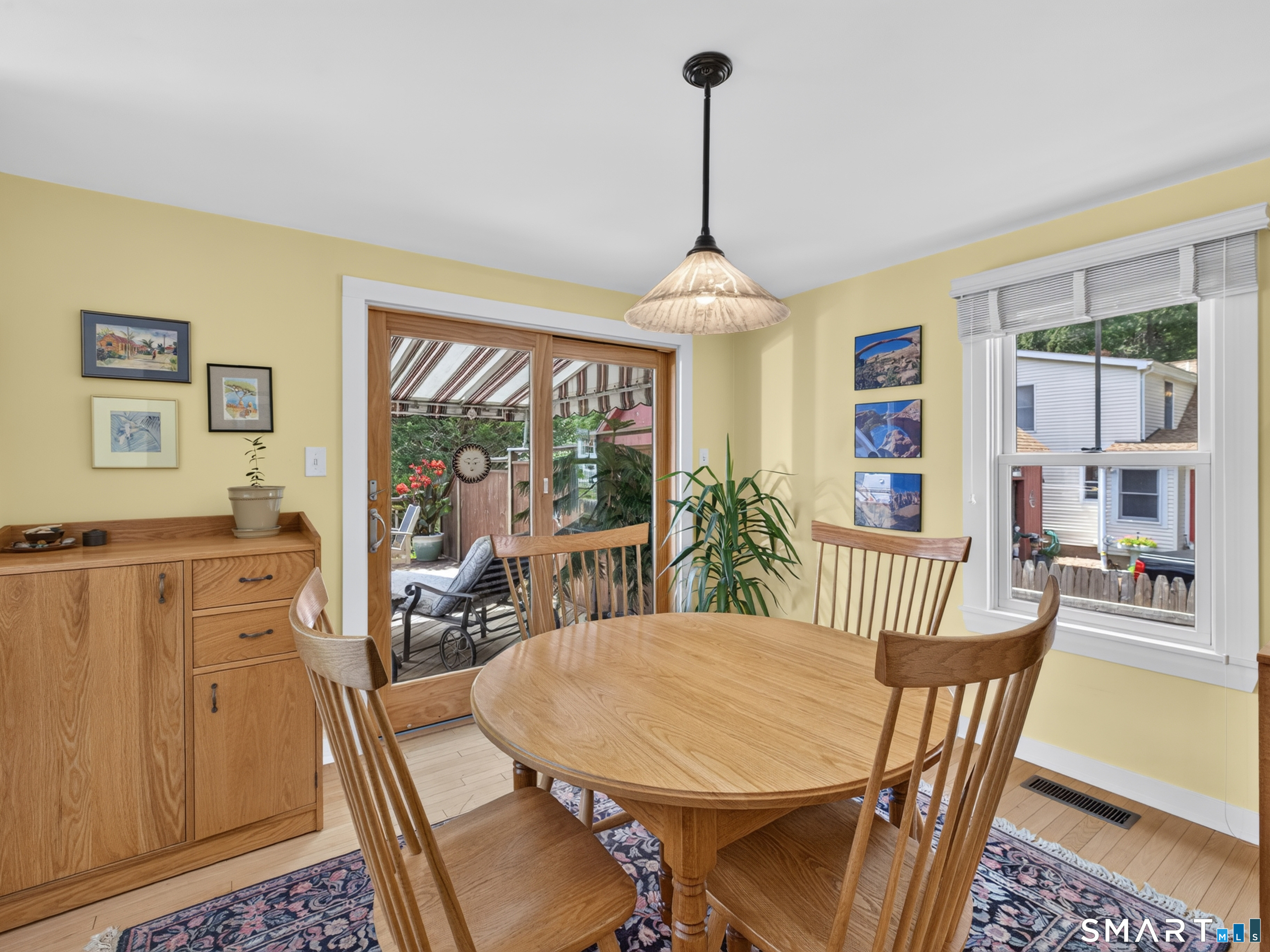 16 Quaker Lane Waterford CT 06375