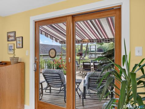16 Quaker Lane Waterford CT 06375