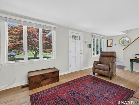 16 Quaker Lane Waterford CT 06375