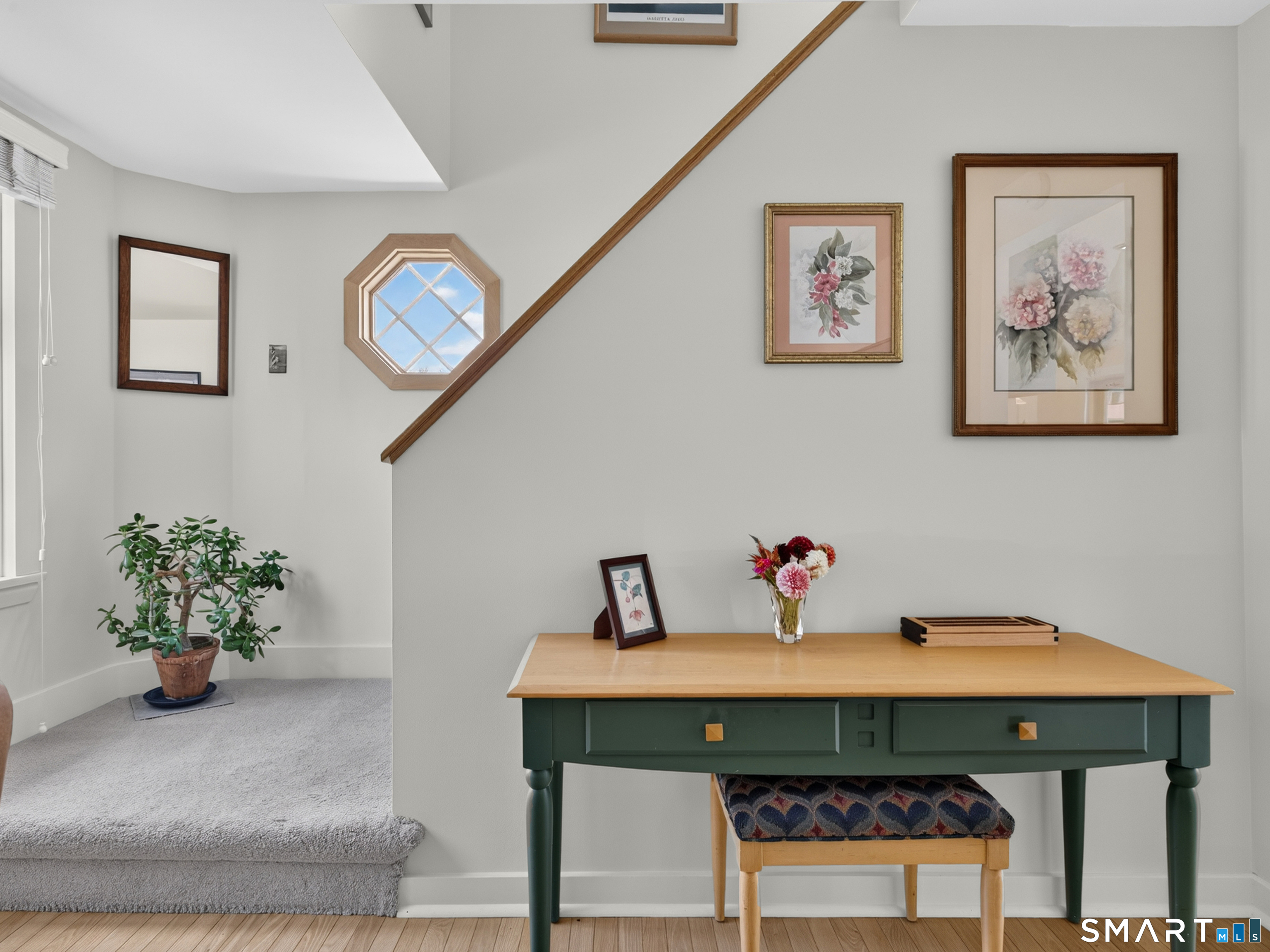 16 Quaker Lane Waterford CT 06375