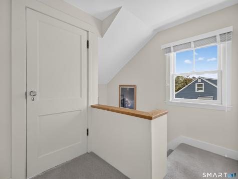 16 Quaker Lane Waterford CT 06375