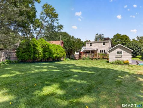 16 Quaker Lane Waterford CT 06375