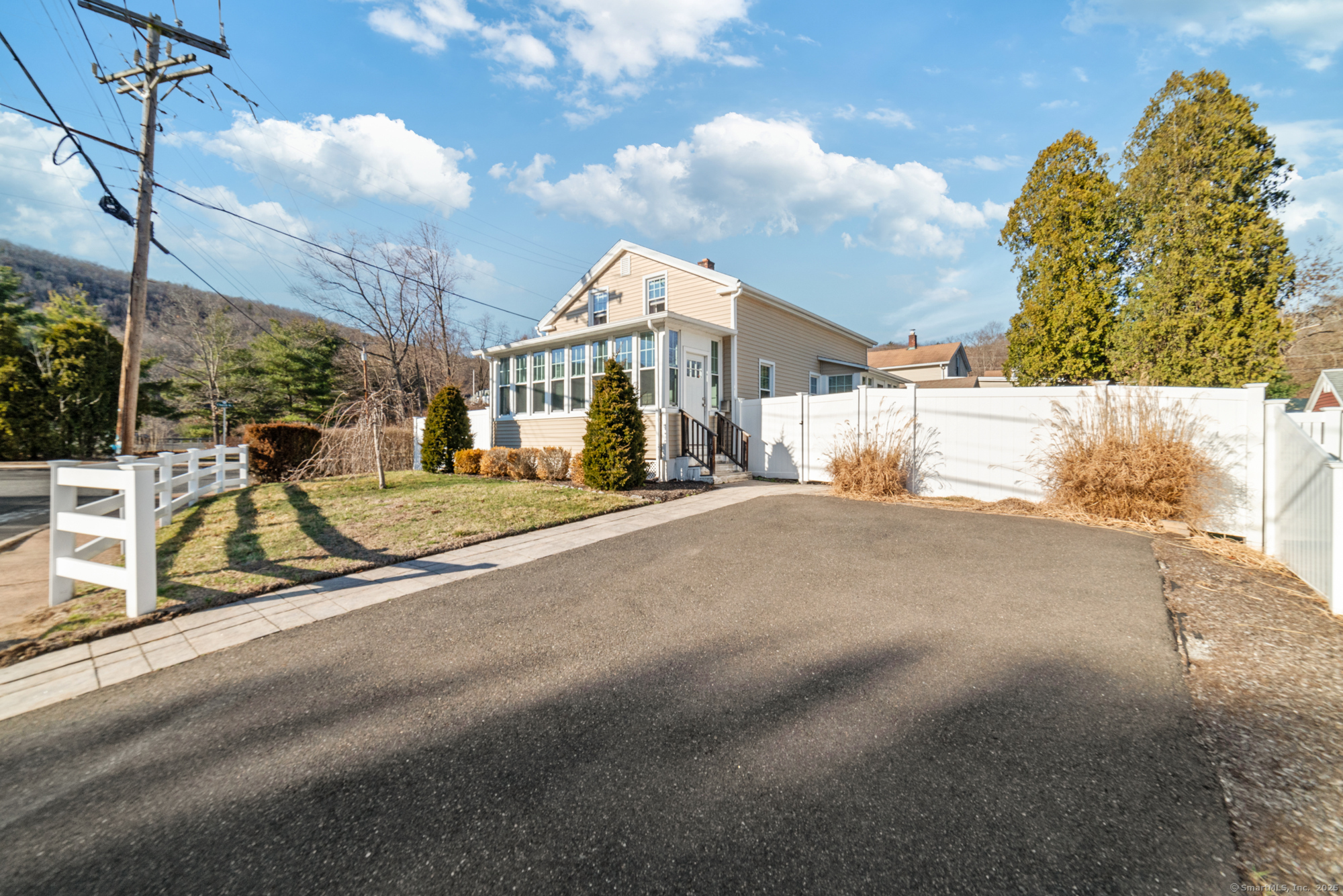 136 North Main Street Beacon Falls CT 06403