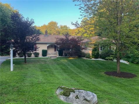 40 Smith Lane Burlington CT 06013