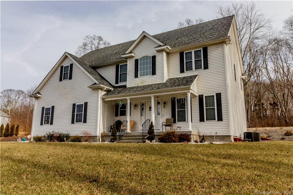 11 Arrowhead Trail Waterford CT 06385