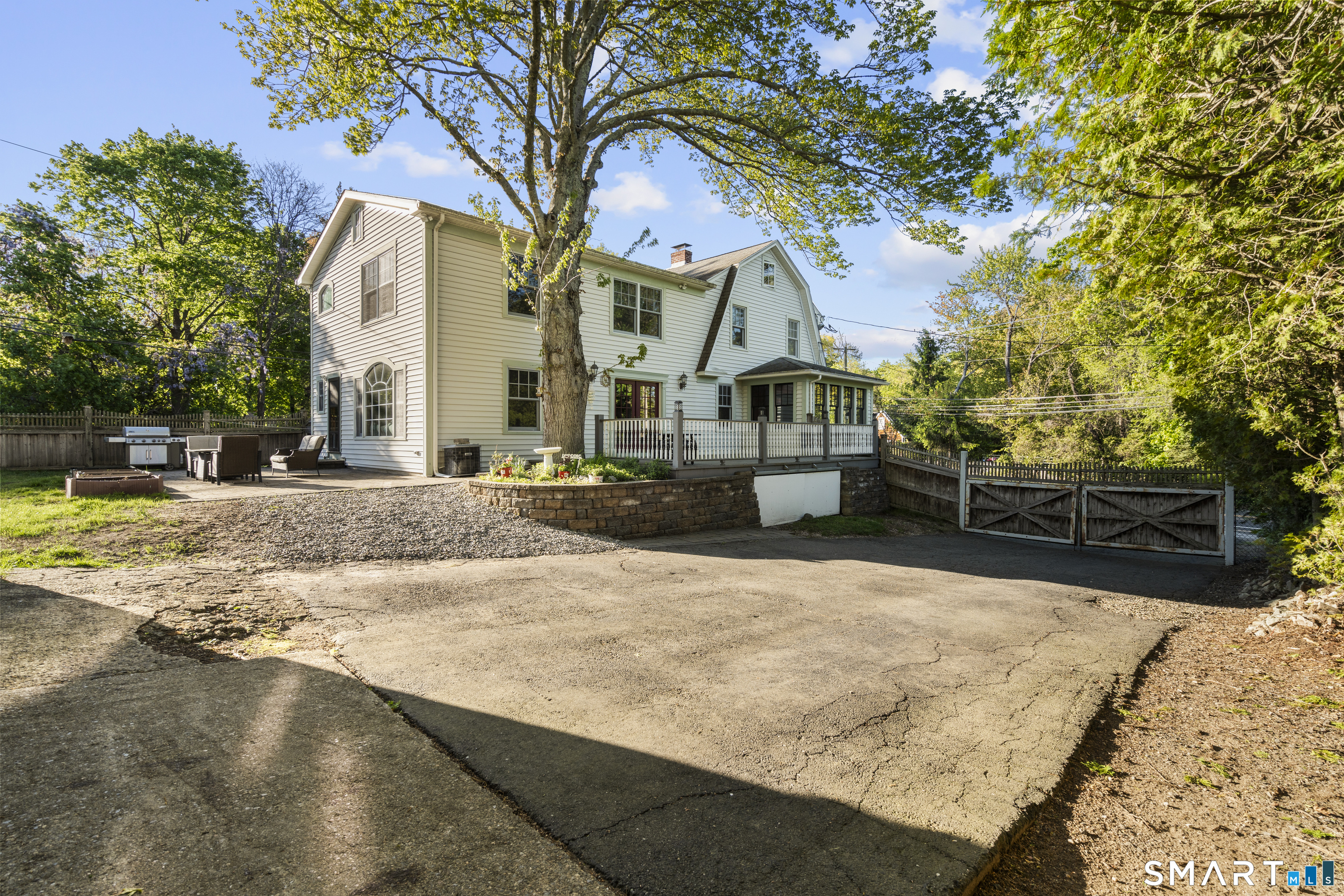 301 Buckingham Avenue Milford CT 06460
