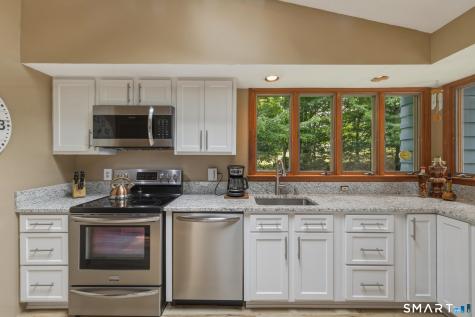 30 Grant Hill Road Bloomfield CT 06002