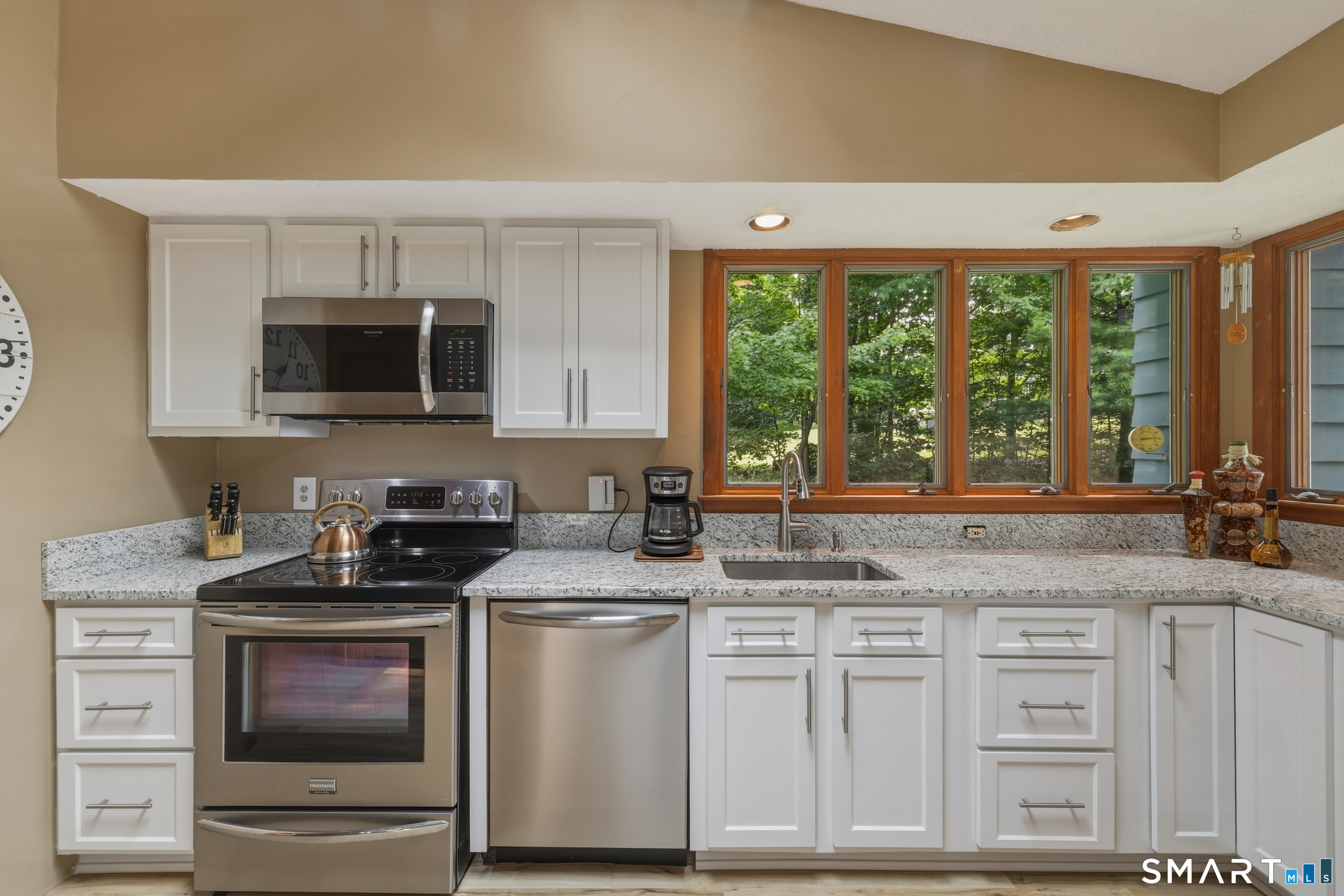 30 Grant Hill Road Bloomfield CT 06002