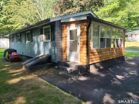 44 Richmond Road Putnam CT 06260