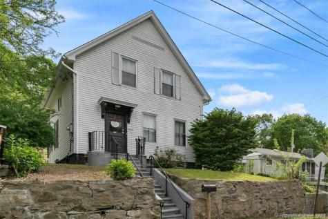 7 Swan Avenue Norwich CT 06360