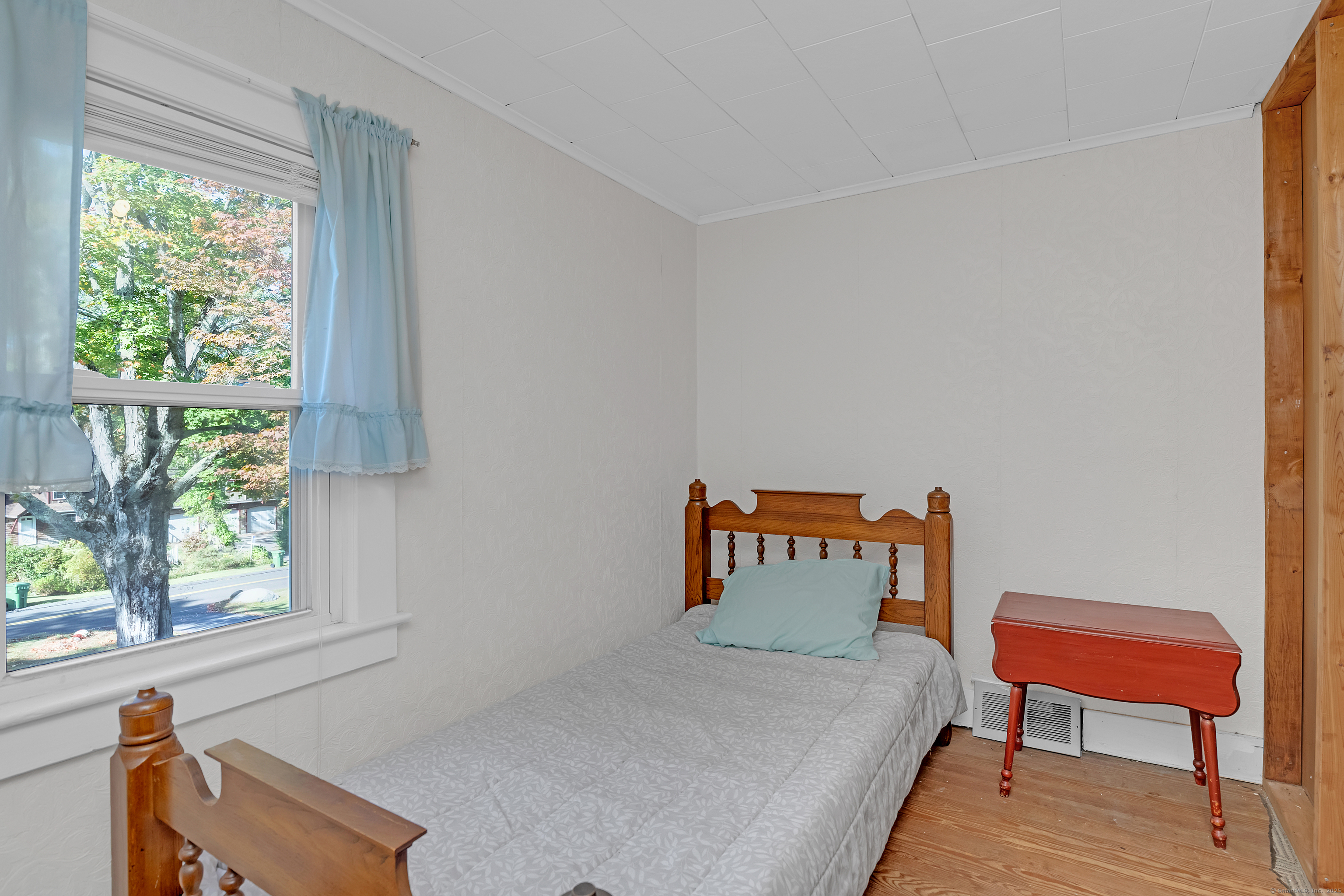 46 Chestnut Hill Road East Hampton CT 06424