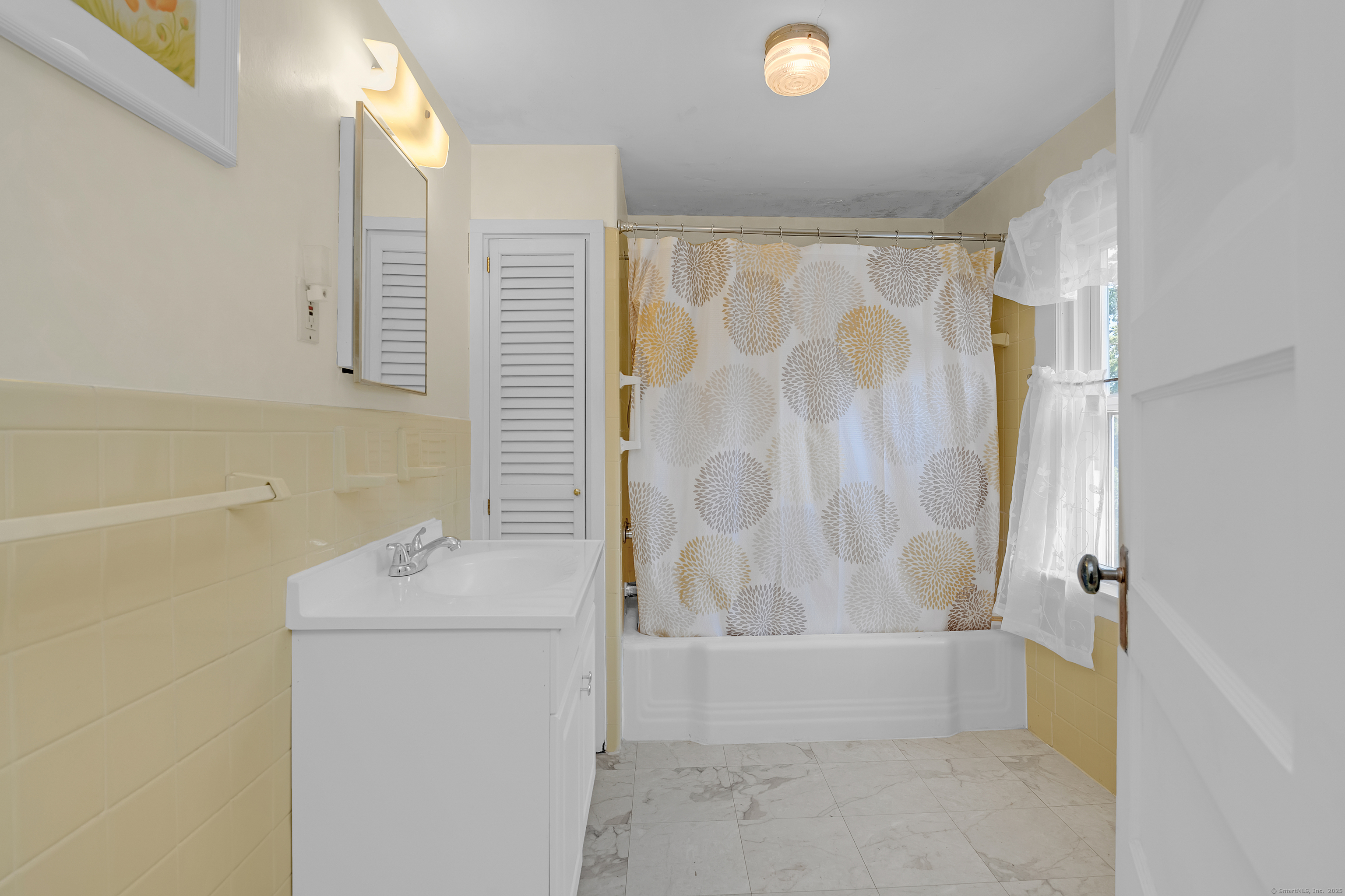 46 Chestnut Hill Road East Hampton CT 06424