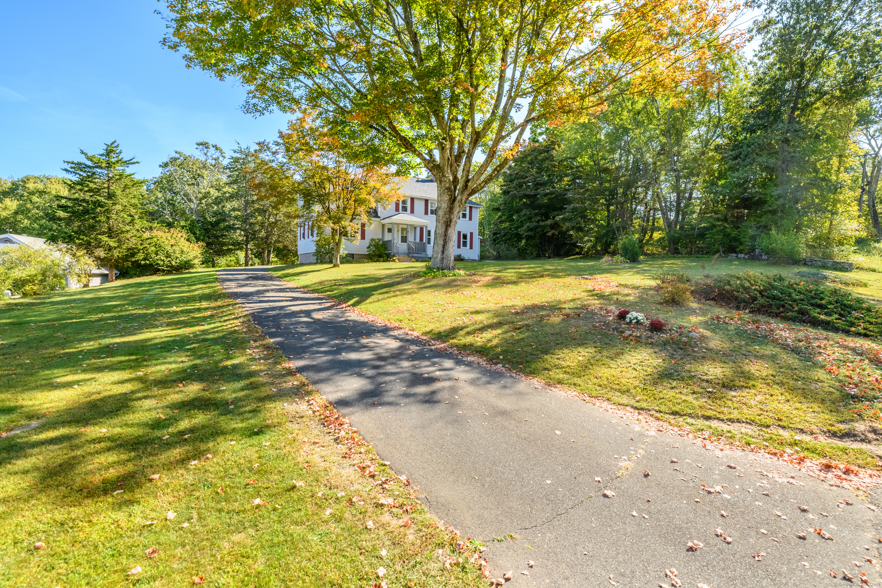 46 Chestnut Hill Road East Hampton CT 06424