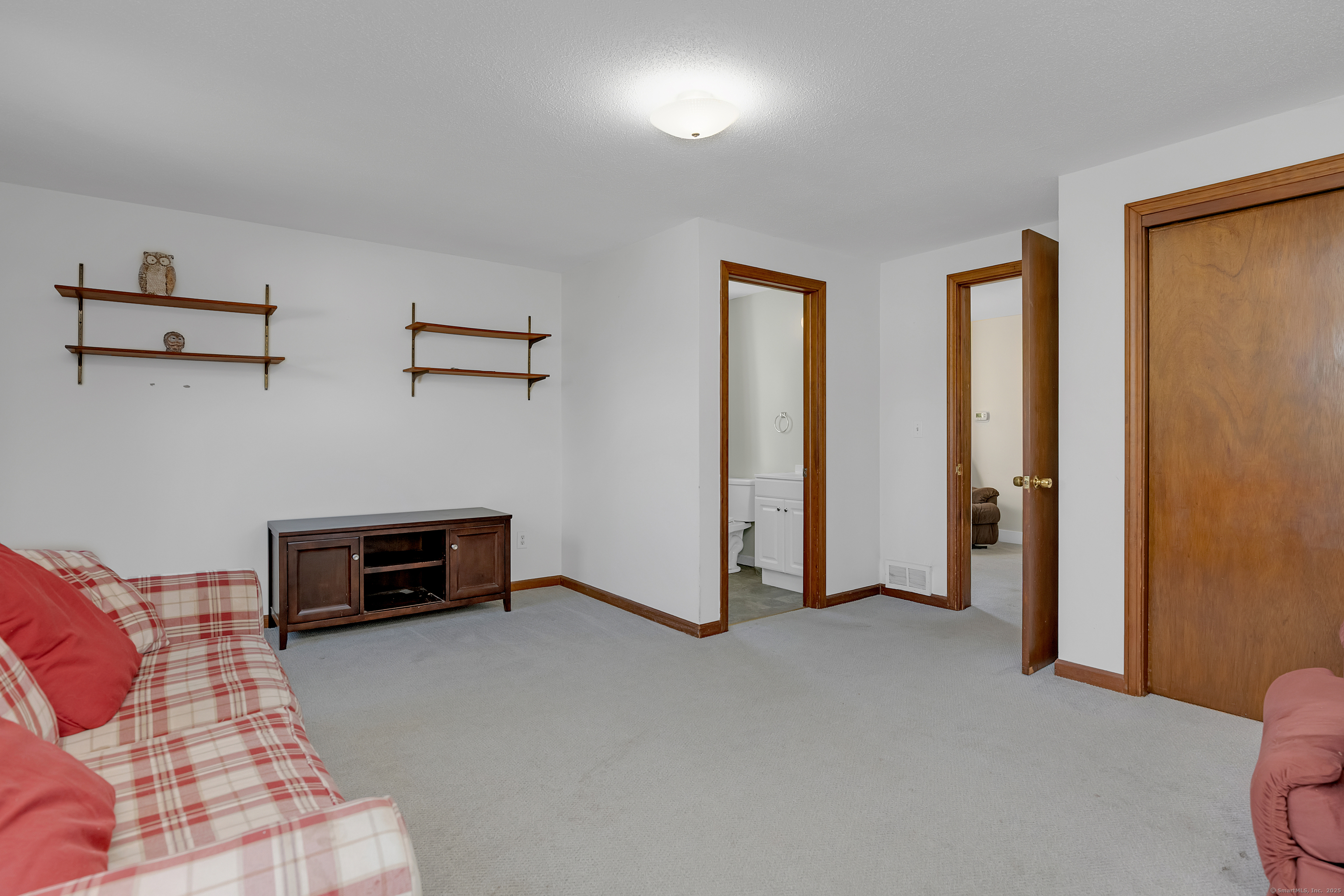 46 Chestnut Hill Road East Hampton CT 06424