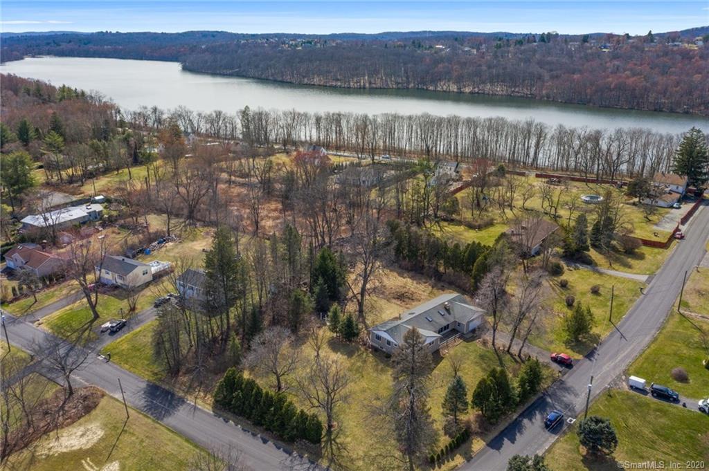 8 Possum Drive New Fairfield CT 06812