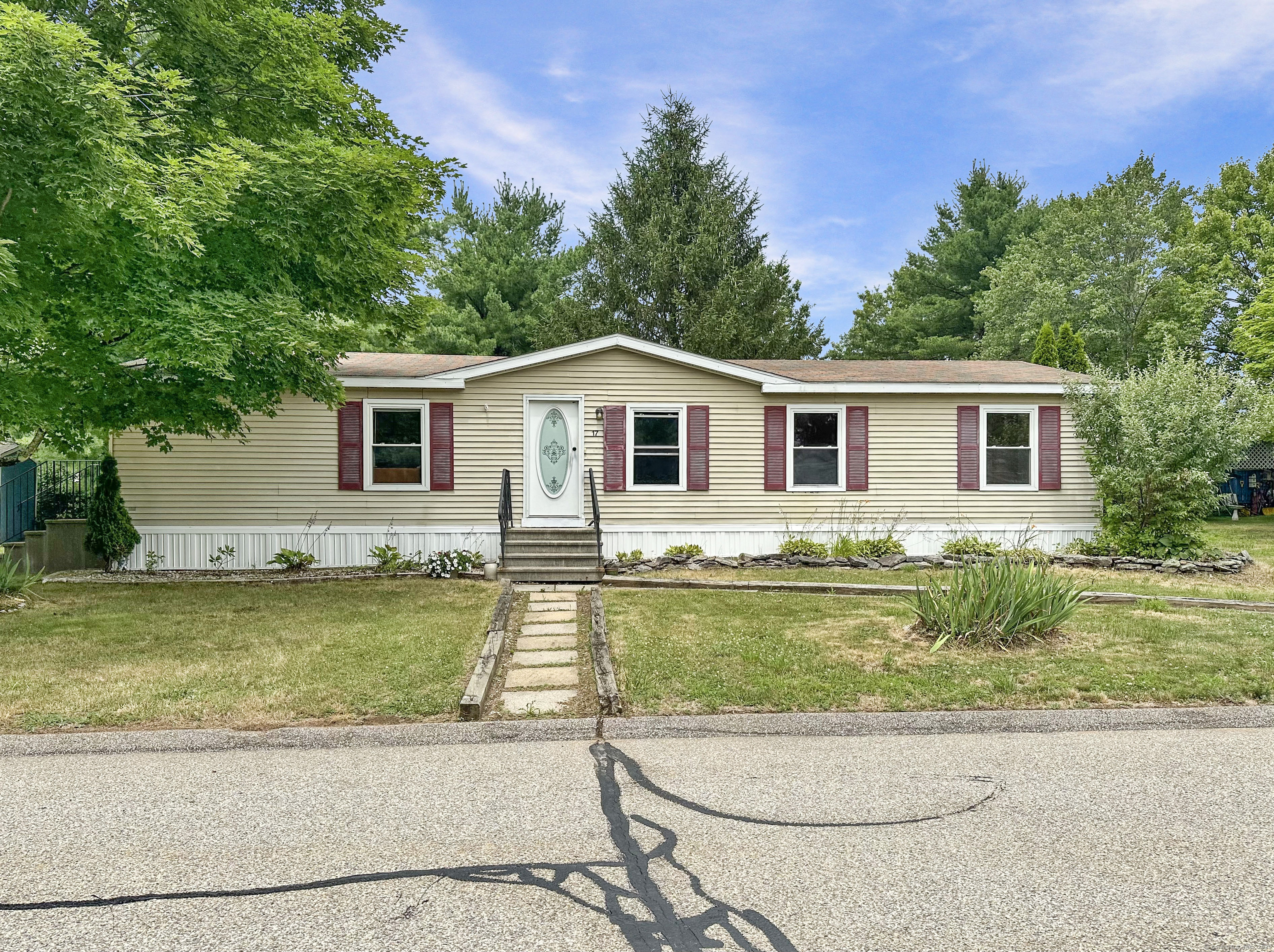 17 Jacqueline Lane Windham CT 06256