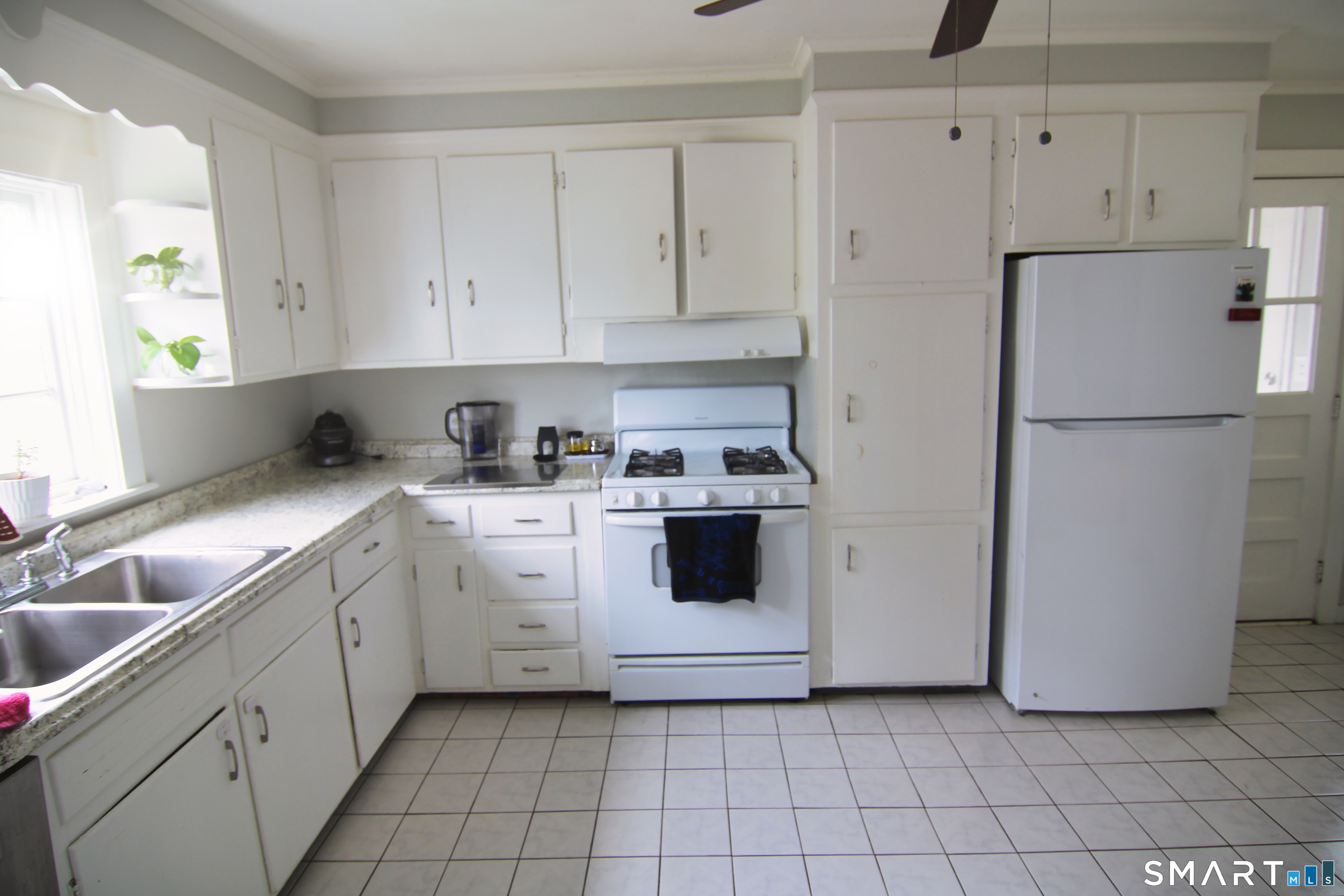 124 Richards Street West Haven CT 06516