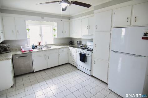 124 Richards Street West Haven CT 06516