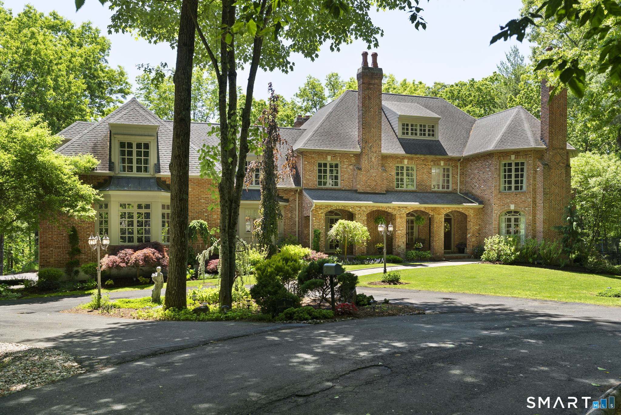 5 Grosvenor Place Farmington CT 06032