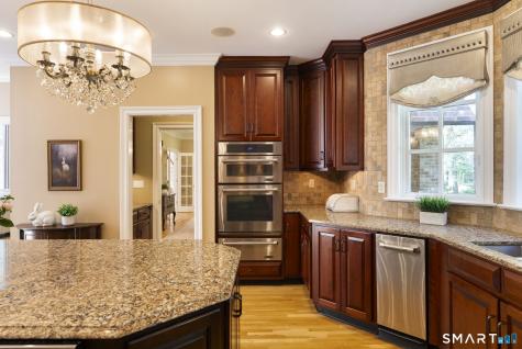 5 Grosvenor Place Farmington CT 06032