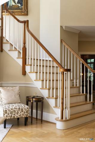 5 Grosvenor Place Farmington CT 06032