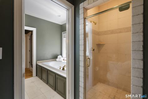 5 Grosvenor Place Farmington CT 06032