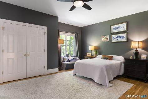 5 Grosvenor Place Farmington CT 06032