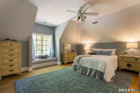 5 Grosvenor Place Farmington CT 06032